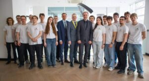 Специалисты ООО «Харампурнефтегаз» провели экскурсию в тюменском офисе для учеников корпоративного «Роснефть-класса»
